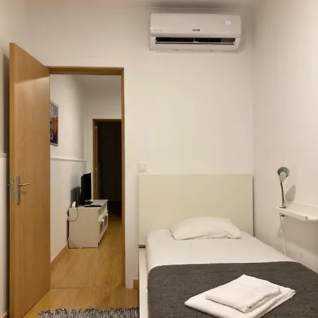 Апартаменты Entrecampos - Family With Terrace Лиссабон