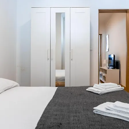 Entrecampos - Family With Terrace Apartment *