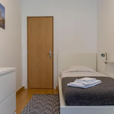 Entrecampos - Family With Terrace Lisboa